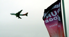 Sydney Harbour Bridge 75th Anniversary Walk - Qantas 747