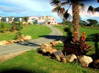 Sunset View Lodge - Driveway