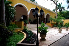 Hacienda Chichen (1523)