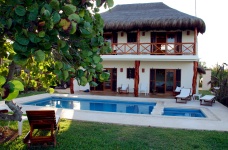 Villa Pool